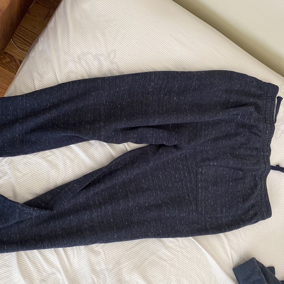 A bundle  of black/blue sweatpants - Picture 3 of 6